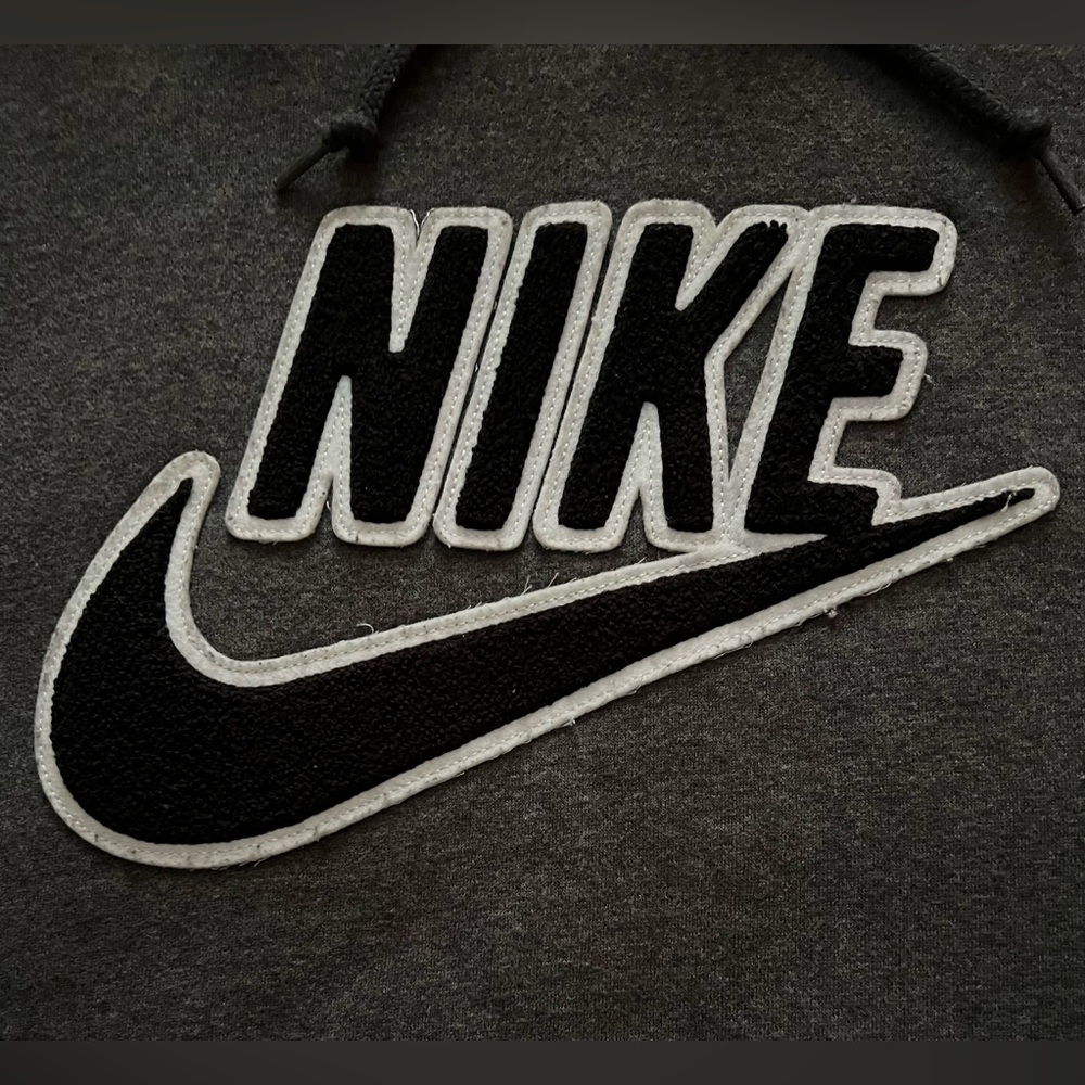 Men’s Nike Hooded Sweatshirt, Gray, Size XL, Pre-Owned Excellent Used Condition - Picture 3 of 13